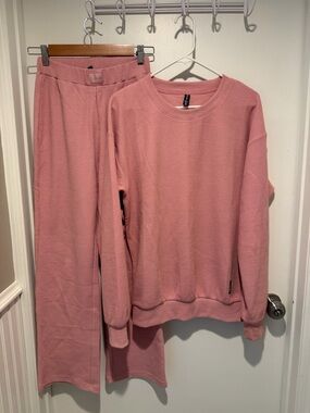 Comfortable Women's Pink Waffle Lounge Set